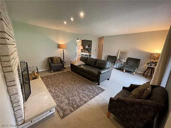 2nd image of 4319 Parklawn Dr