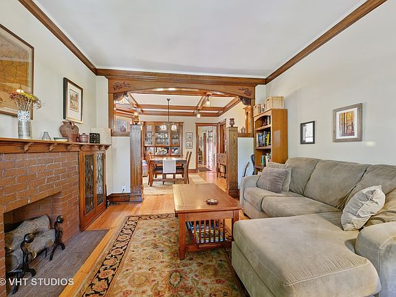 4th image of 4726 N Artesian Ave