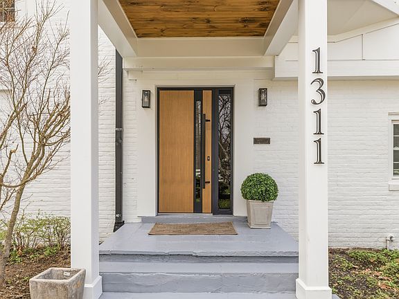 3rd image of 1311 Golden Hill Dr