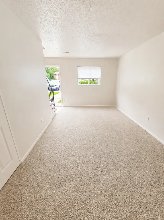 2 bed, 750 sqft, $1,195 — Photo 3