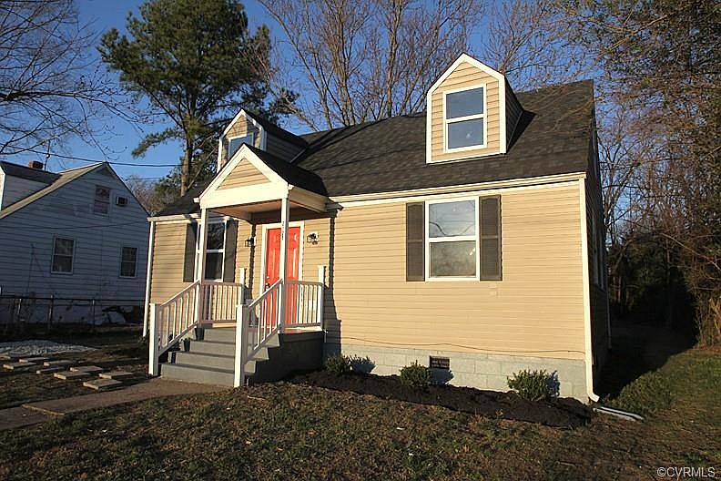 1st image of 2125 S Kinsley Ave