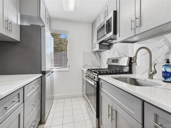 164-53 85th Street image 32 of 40