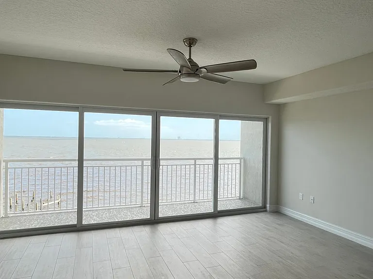 1805 Riverside Dr — Photo 29