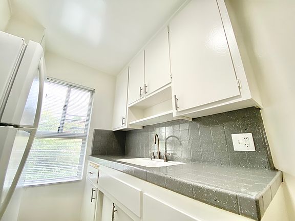 3rd image of 3397 Bennett Dr #36