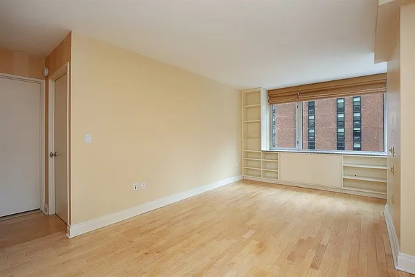 Rented by Compass | media 10