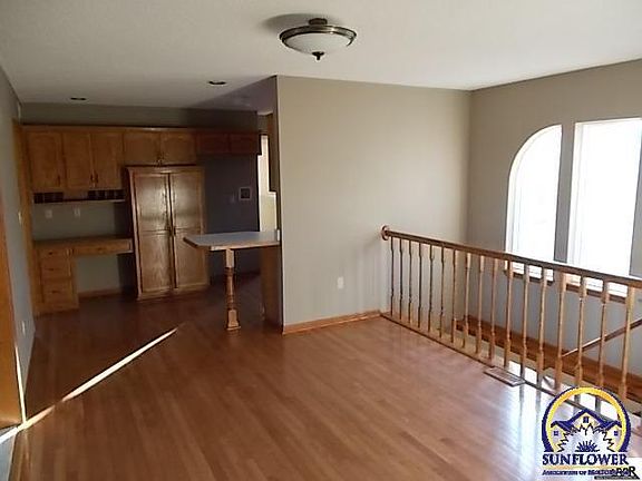 3rd image of 10921 N Miller Ln