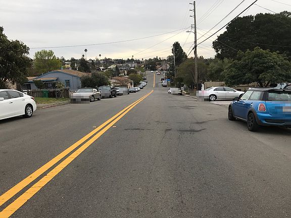 5th image of 22646 Woodroe Ave