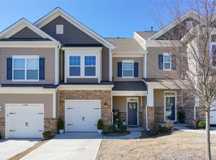 7124 Harris Bay Rd, Charlotte, NC 28269