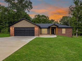 3 Bridle Cir, Bella Vista, AR 72715