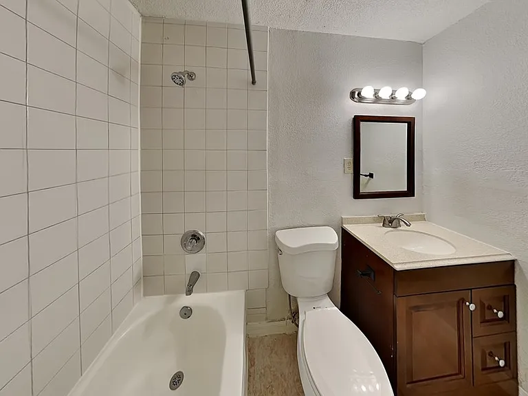 101 Samuel St — Photo 9