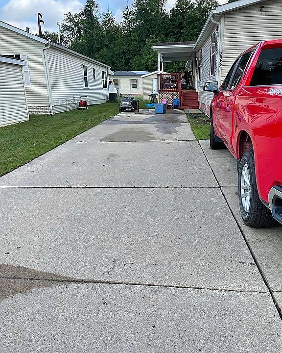 Driveway/front of house
