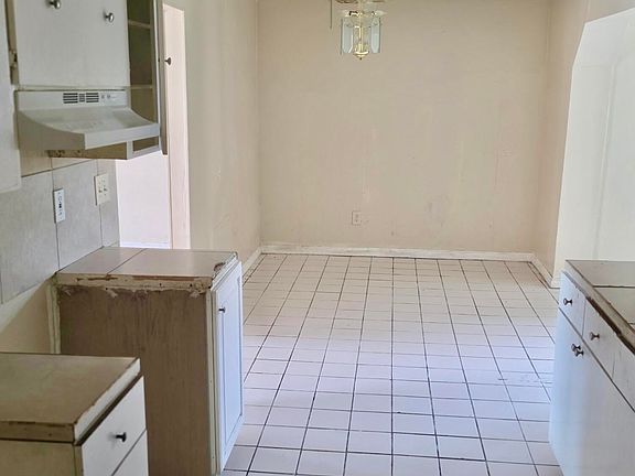 4th image of 1216 Giller Avenue