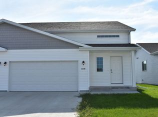 6038 59th St S, Fargo, ND 58104