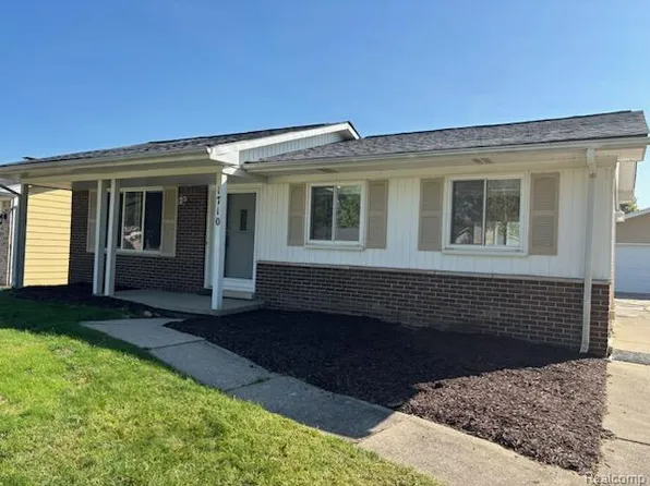 1710 Longfellow Dr, Canton, MI 48187