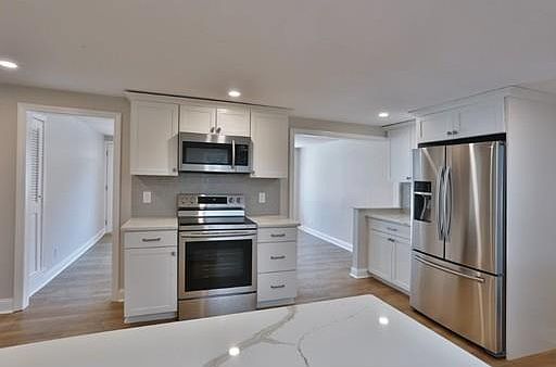 5th image of 163 Jaffrey St