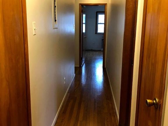 5th image of 86 W 10th St