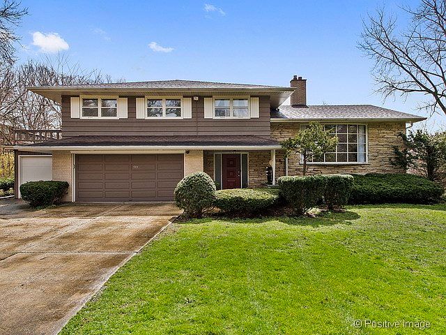 1st image of 16W555 Hillside Ln