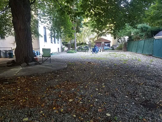 Rented by ZealEstate Group Inc | media 15