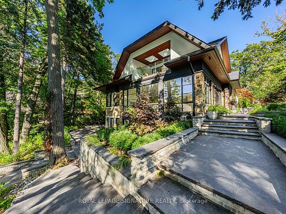 5th image of 8 Crown Park Rd