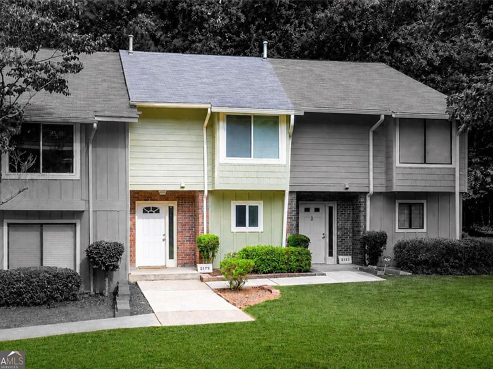 1st image of 2179 Surrey Ct SE