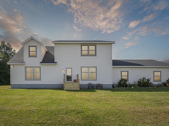 2nd image of 127 King Rd