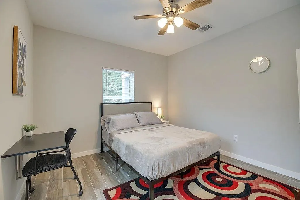 3 bed, 1479 sqft, $750 — Photo 1