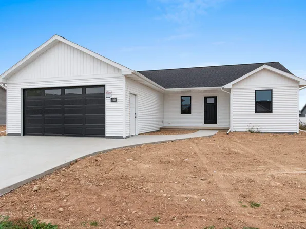 810 Bessy Ln, Chilton, WI 53014