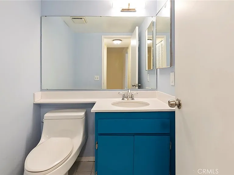 8707 Cedros Ave #7 — Photo 32