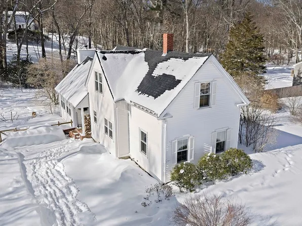 339 State St, Hanson, MA 02341