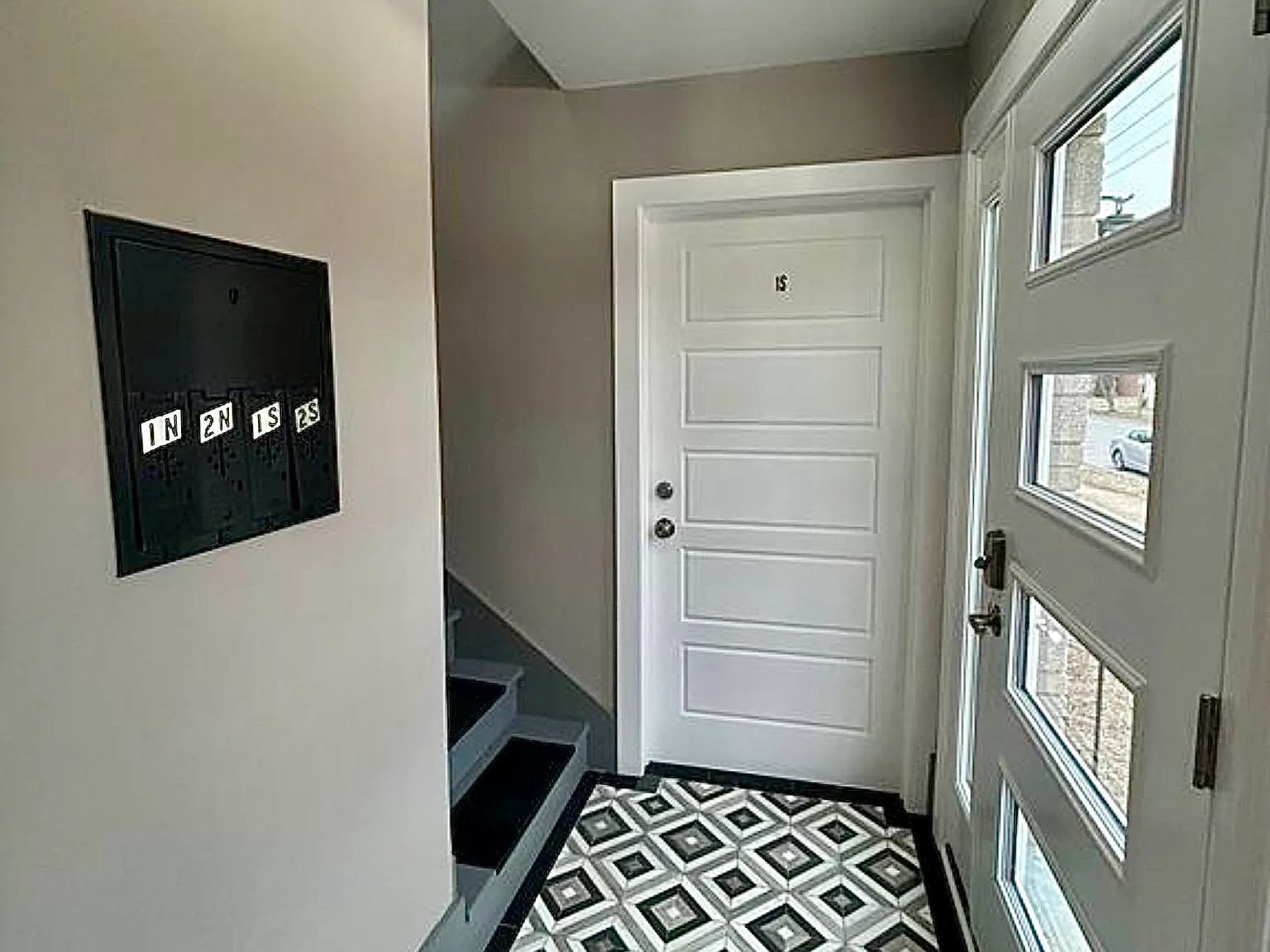 1 bed, 900 sqft, $1,100 — Photo 2