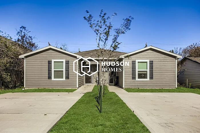 229 De Haven St #B — Photo 1