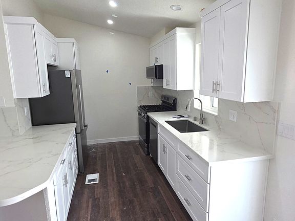 4th image of 2010 W San Marcos Blvd Unit 143
