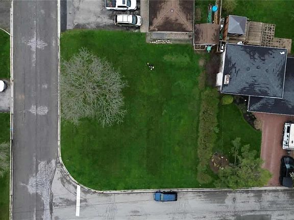 2nd image of 36 Wallis Ave