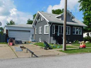 1005 E Poplar St, West Frankfort, IL 62896