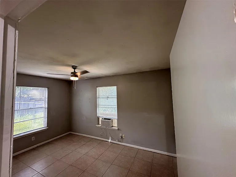 5605 1/2 Jim Hogg Ave #A — Photo 6