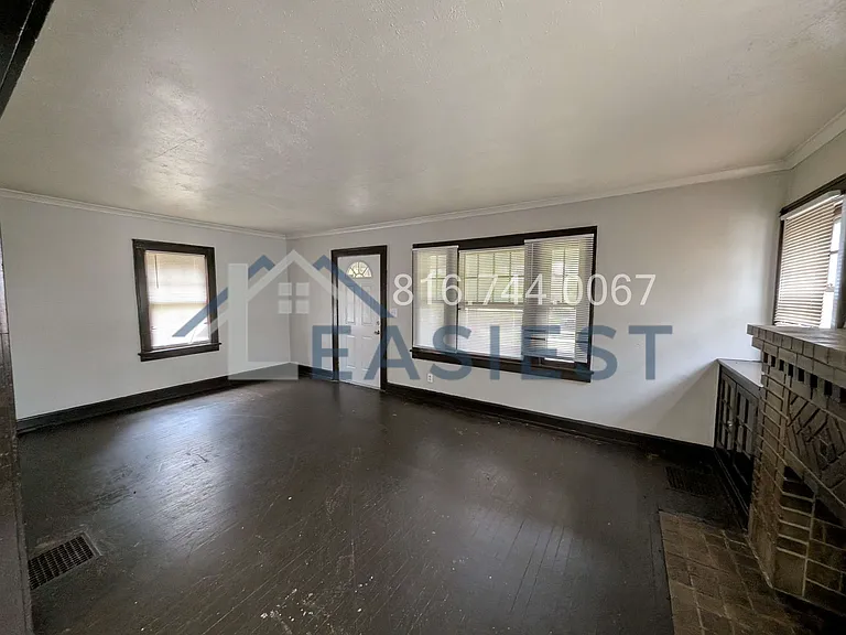 5225 Woodland Ave — Photo 4
