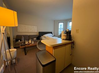 831 Beacon St #22, Boston, MA 02215