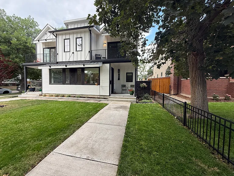 1603 Garfield St — Photo 4