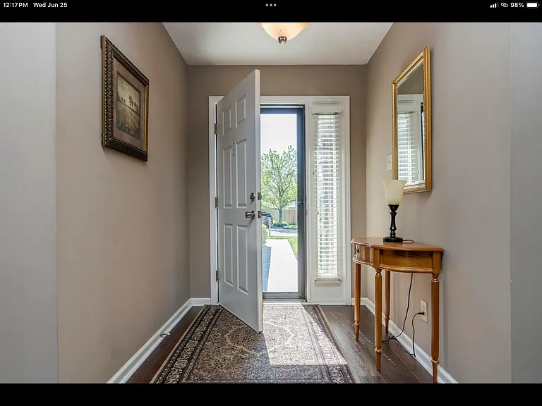 1112 Vinson Ct — Photo 8