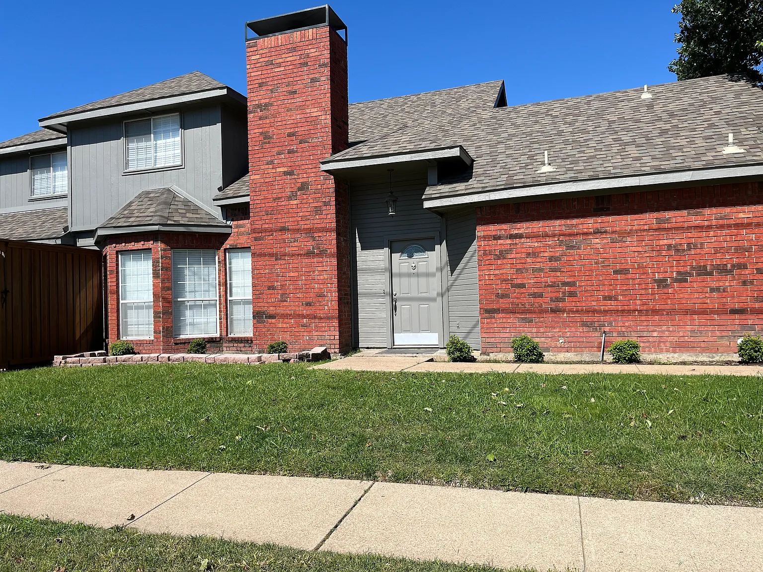 3 bed, 1598 sqft, $2,500 — Photo 2