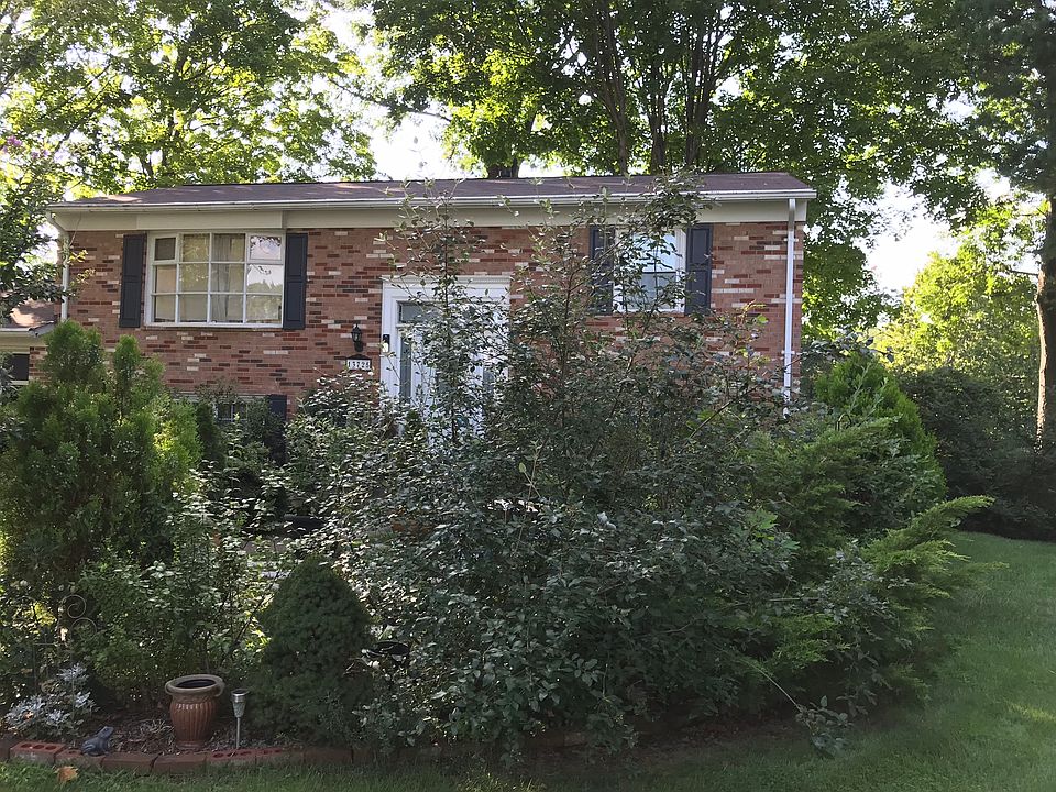1st image of 13725 Smallwood Ct