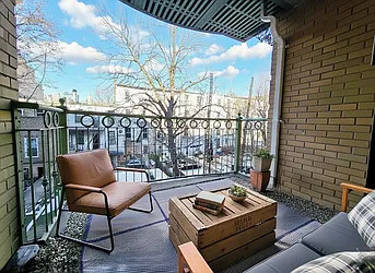 571 Carroll Street, #4B