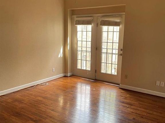 2nd image of 5677 Waterman Blvd APT 31