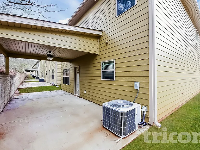 817 Crescent Way — Photo 14