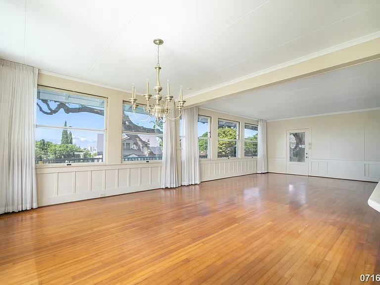 2417 Parker Pl — Photo 9