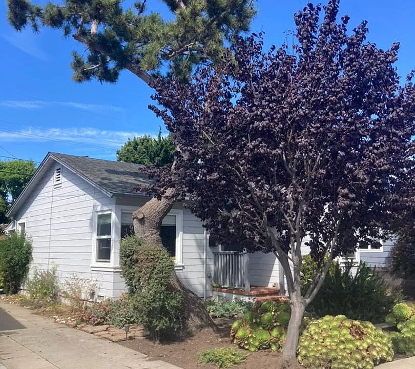 715 Gilroy Dr