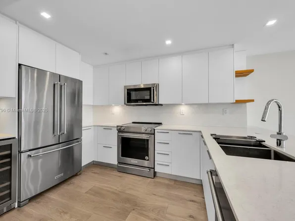 1901 Brickell Ave APT B2304, Miami, FL 33129