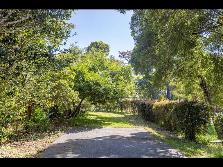 Hatton Rd — Photo 40