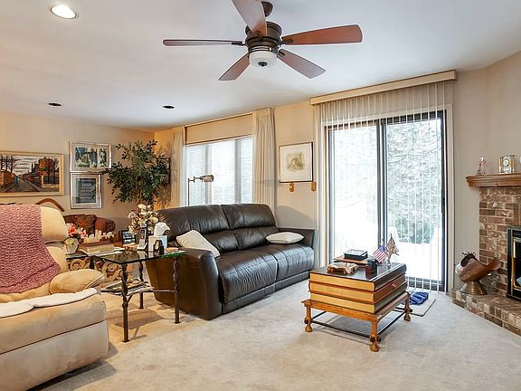 5th image of 1632 N Windsor Dr