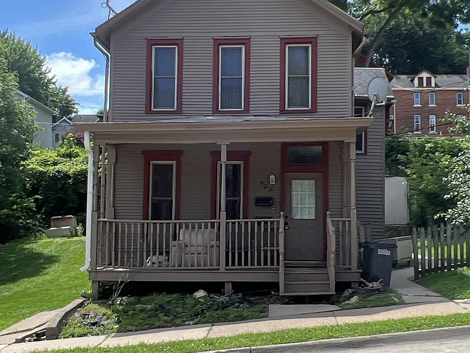 1st image of 582 Loras Blvd #1